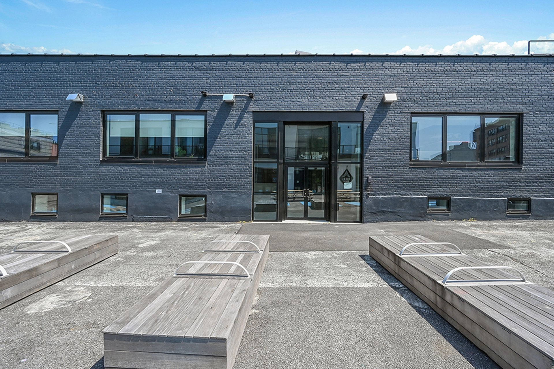 1201-44thAv-03