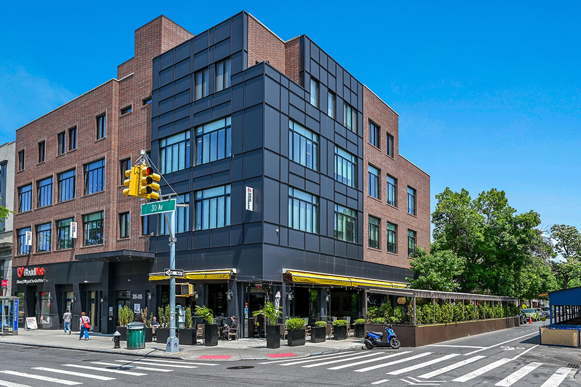 3527-30thAv-5